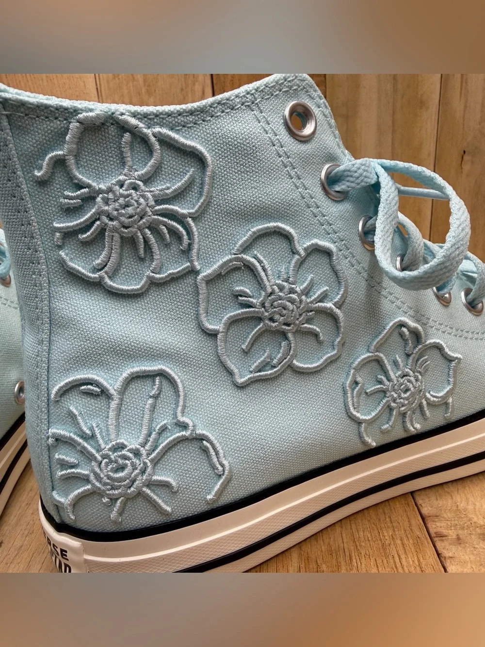 Converse Chuck Taylor All Star Hi Rained Out/Egret Wmns 9.5 Embroidered Floral